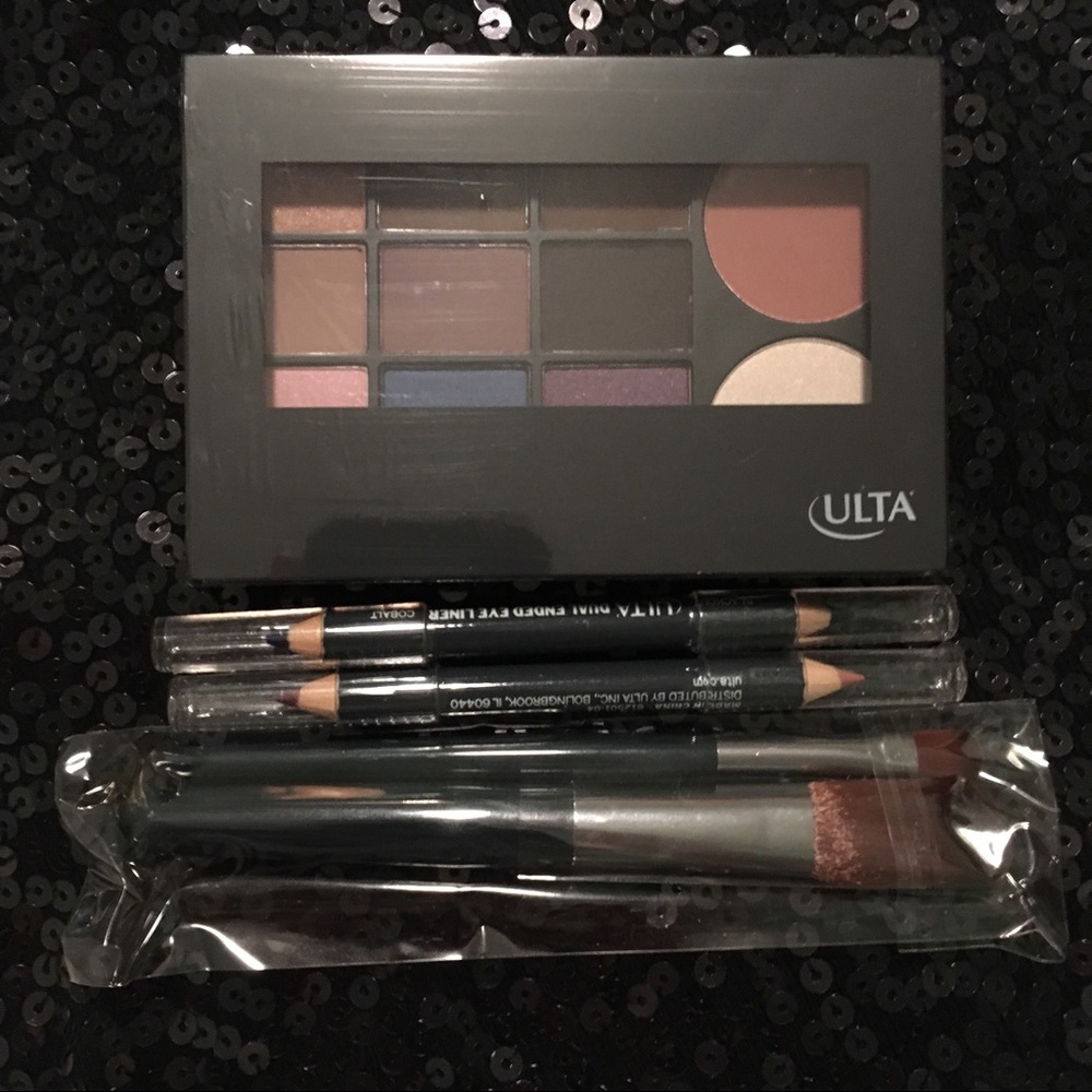 Ulta Makeup Set - Picture 2 of 4